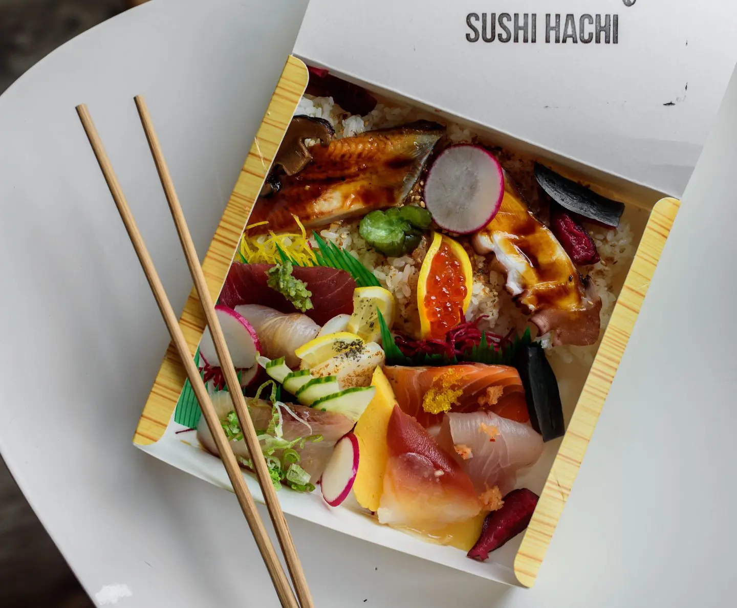 royal chirashi sushi hachi