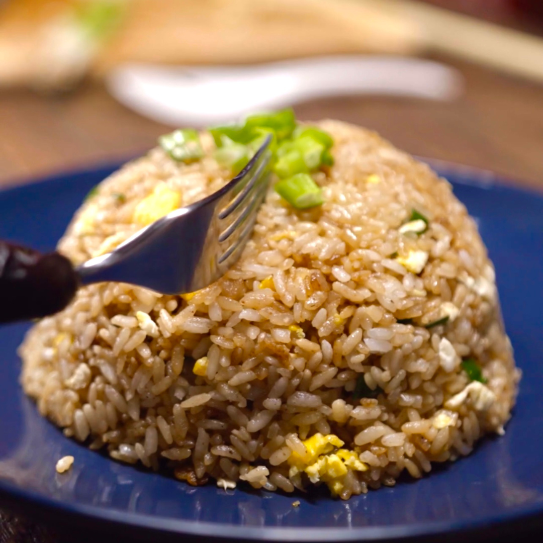 https://nomtasticfoods.net/wp-content/uploads/2022/05/Japanese-Fried-Rice-Recipe-Chahan-on-plate.png