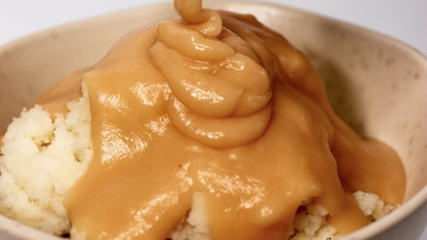 Brown Gravy Recipes - The Soccer Mom Blog's KFC Brown Gravy Recipe