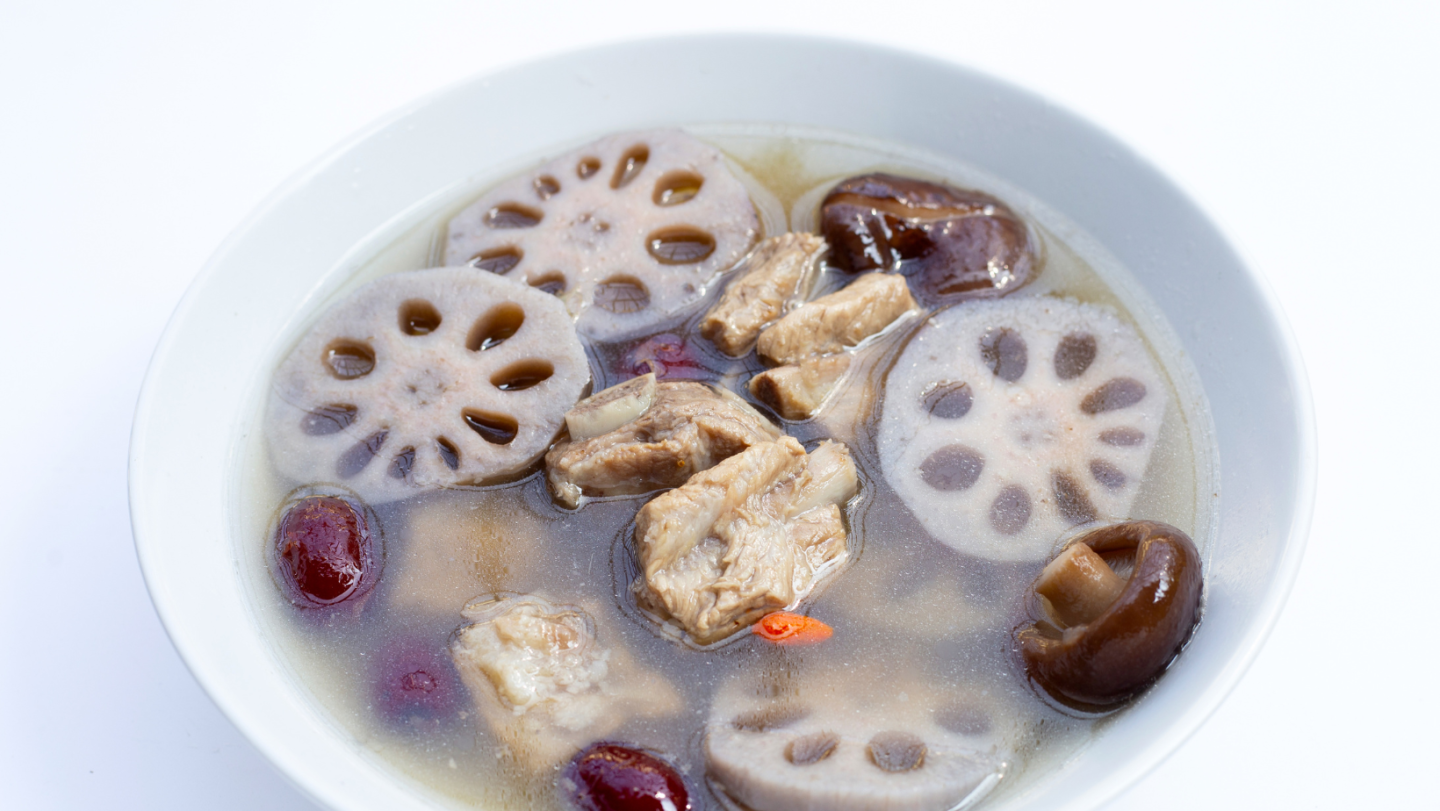 popular foods in china - lotus root and rib soup